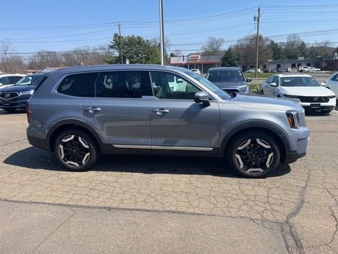 Used 2025 Kia Telluride S AWD/4WD image 23