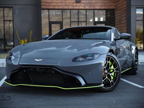 Used 2020 Aston Martin V8 Vantage AMR image 2