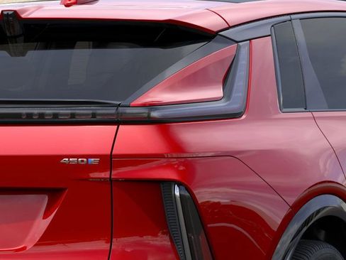 New 2025 Cadillac Lyriq Sport image 11