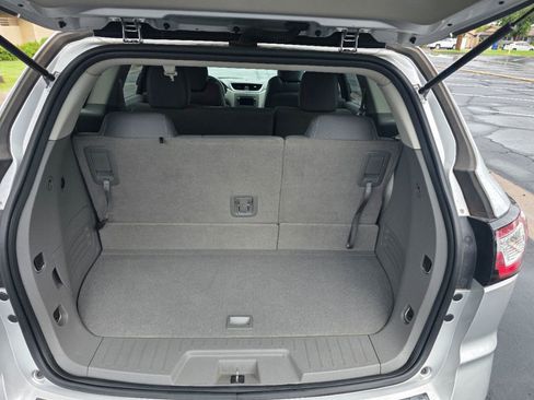Used 2017 Chevrolet Traverse LS image 14
