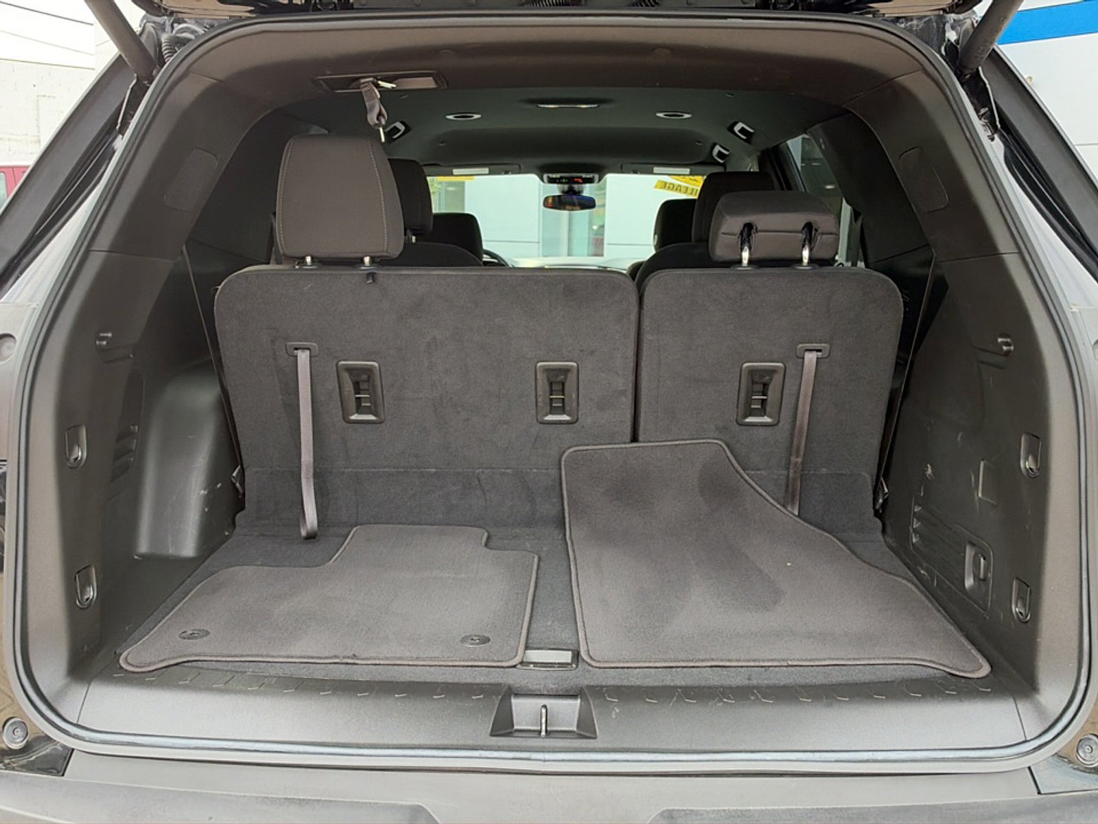 Used 2023 Chevrolet Traverse LT FWD image 26