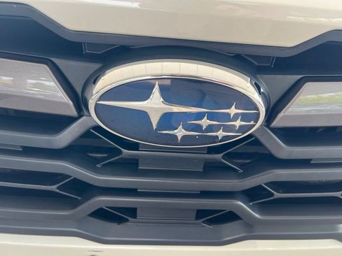 Used 2024 Subaru Crosstrek 2.5i Limited AWD/4WD image 31