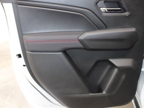New 2025 Chevrolet Colorado Z71 w/ Midnight Edition AWD/4WD image 24