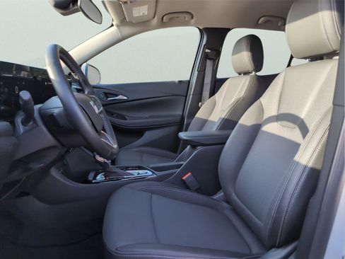 Used 2025 Buick Encore GX Preferred image 13