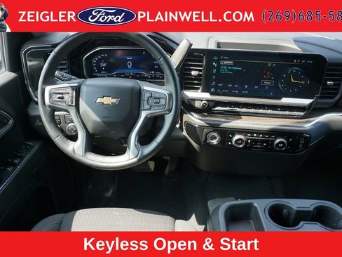 Used 2023 Chevrolet Silverado 1500 LT AWD/4WD image 14