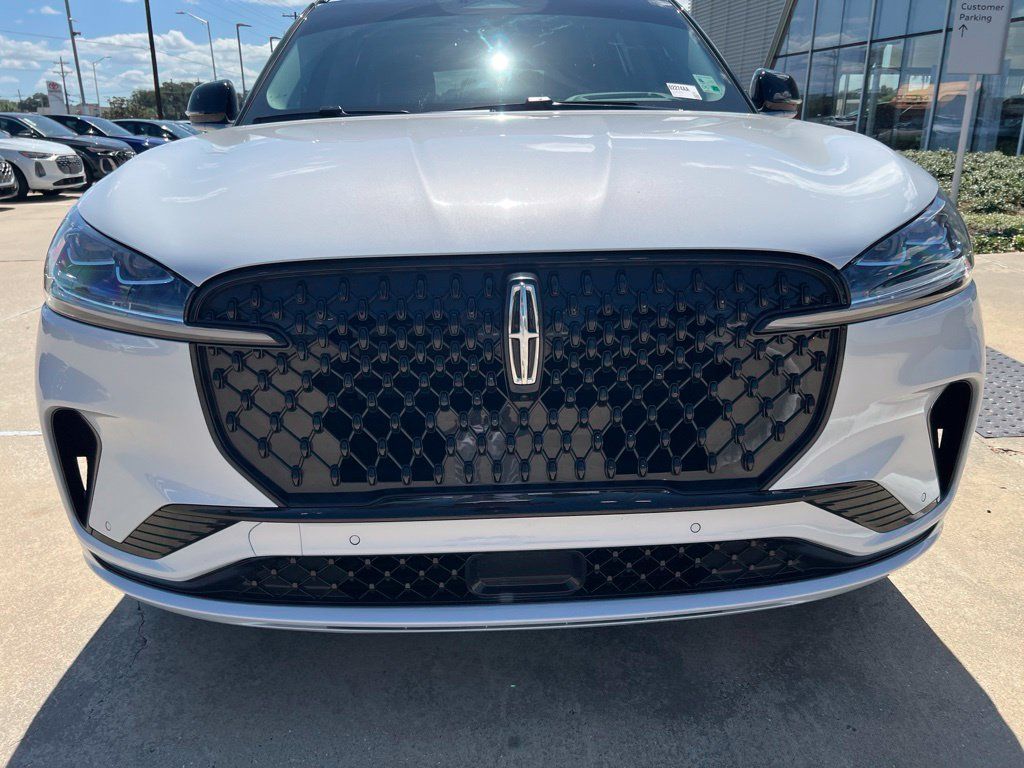 Used 2025 Lincoln Aviator Reserve w/ Luxury Package RWD image 6