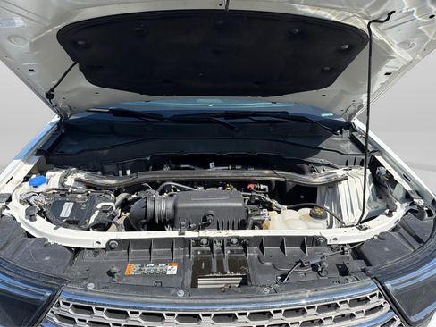 Used 2023 Ford Explorer Limited AWD/4WD image 11