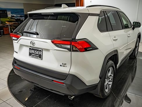 Used 2025 Toyota RAV4 LE AWD/4WD image 16