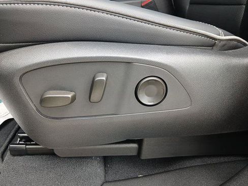 New 2025 Chevrolet Silverado EV LT image 30