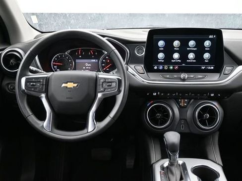 Used 2025 Chevrolet Blazer LT FWD image 7