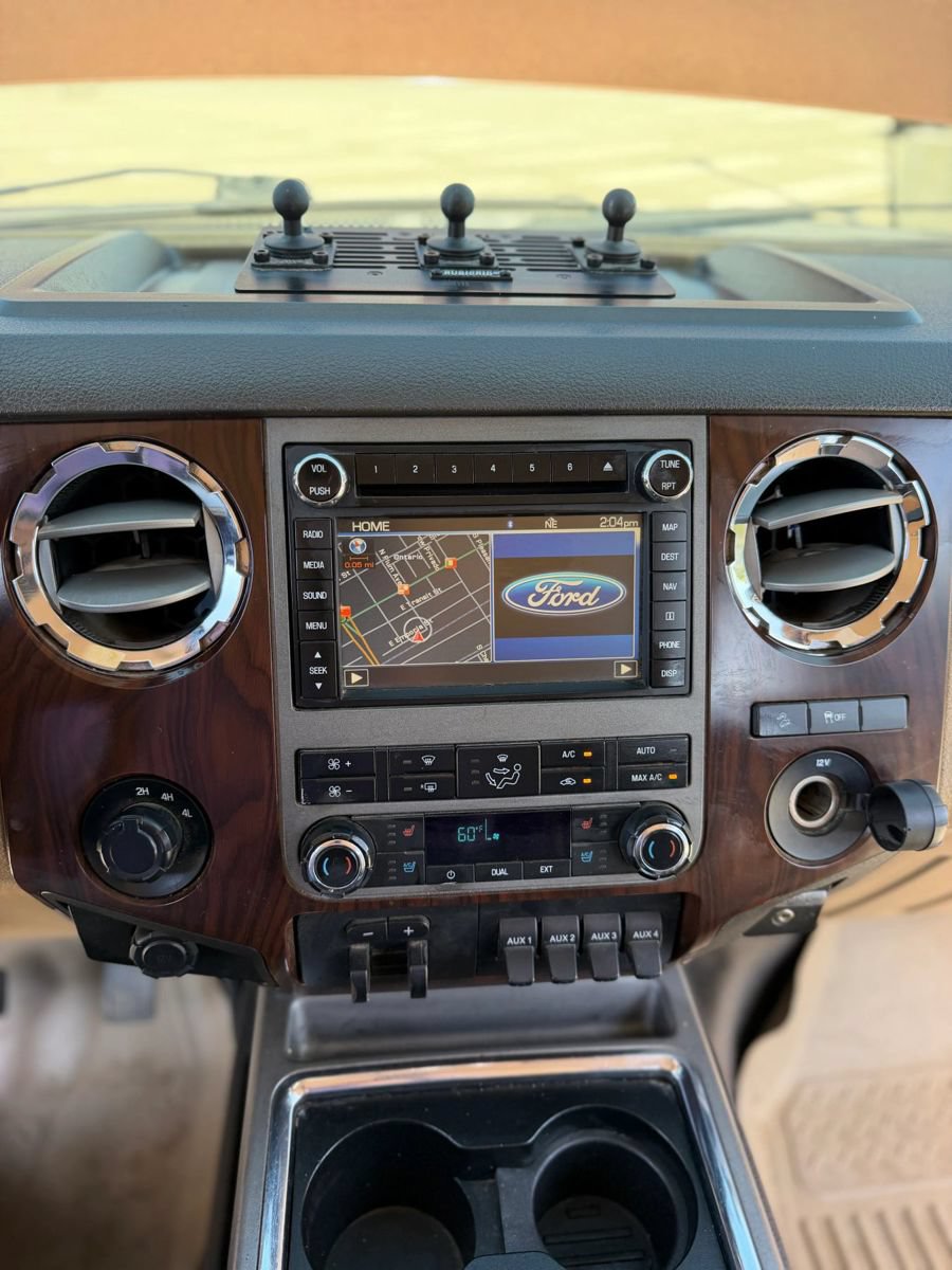 Used 2012 Ford F250 Lariat w/ Lariat Interior Pkg AWD/4WD image 15