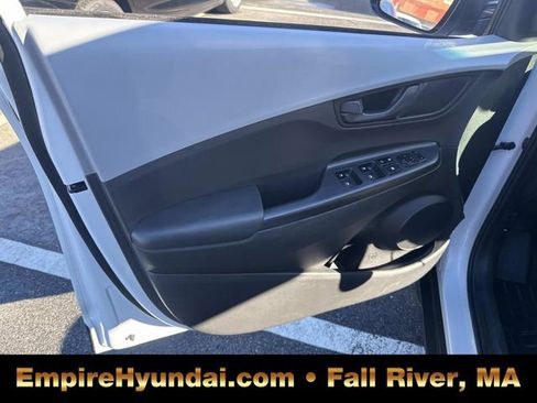 Used 2019 Hyundai Kona SE image 17
