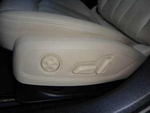 Used 2017 Audi A4 2.0T Premium Plus w/ Premium Plus Package image 12