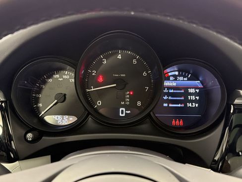 Certified 2024 Porsche Macan w/ Premium Plus Package AWD/4WD image 22