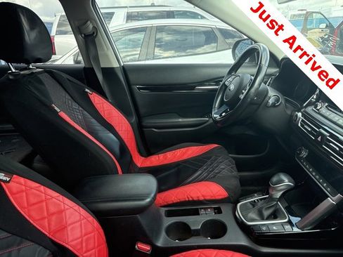 Used 2021 Kia Seltos SX w/ SX Sunroof Package image 9