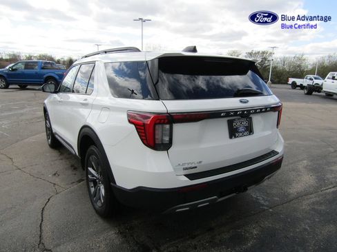 Certified 2025 Ford Explorer Active w/ Active Comfort Package AWD/4WD image 4