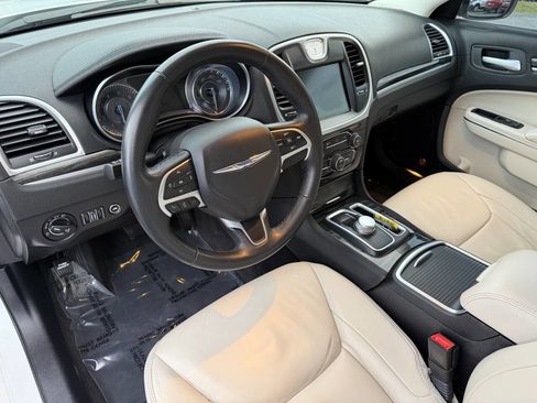 Used 2015 Chrysler 300 Limited w/ Driver Convenience Group image 15