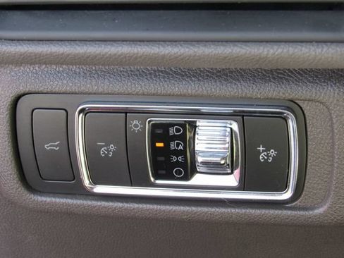 Used 2022 Lincoln Corsair FWD image 28