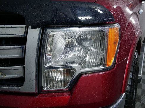 Used 2014 Ford F150 Lariat w/ Lariat Chrome Package image 10