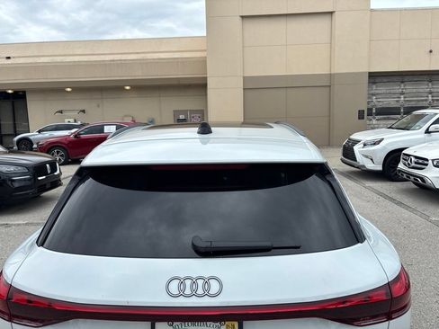 Used 2025 Audi Q6 e-tron Prestige AWD/4WD image 6