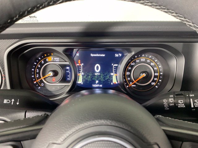 Used 2025 Jeep Wrangler Unlimited Rubicon AWD/4WD image 23