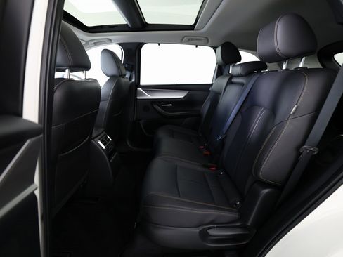 Used 2025 MAZDA CX-70 Plug-In Hybrid w/ Premium Pkg image 15