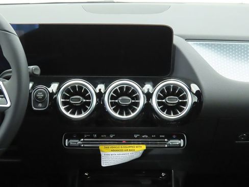 Certified 2025 Mercedes-Benz GLA 250 GLA 250 image 14