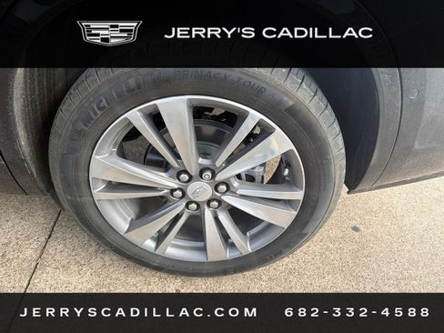 Used 2023 Cadillac XT6 Premium Luxury w/ Technology Package FWD image 6