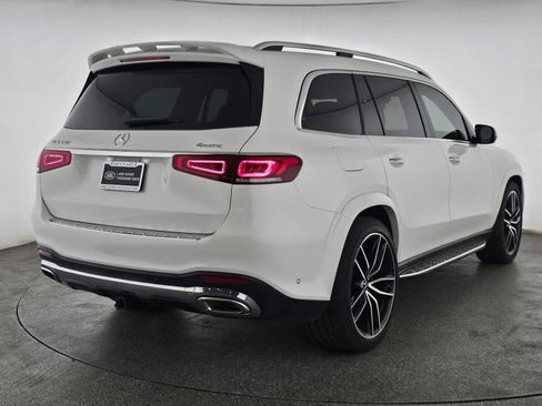 Used 2023 Mercedes-Benz GLS 580 4MATIC image 8