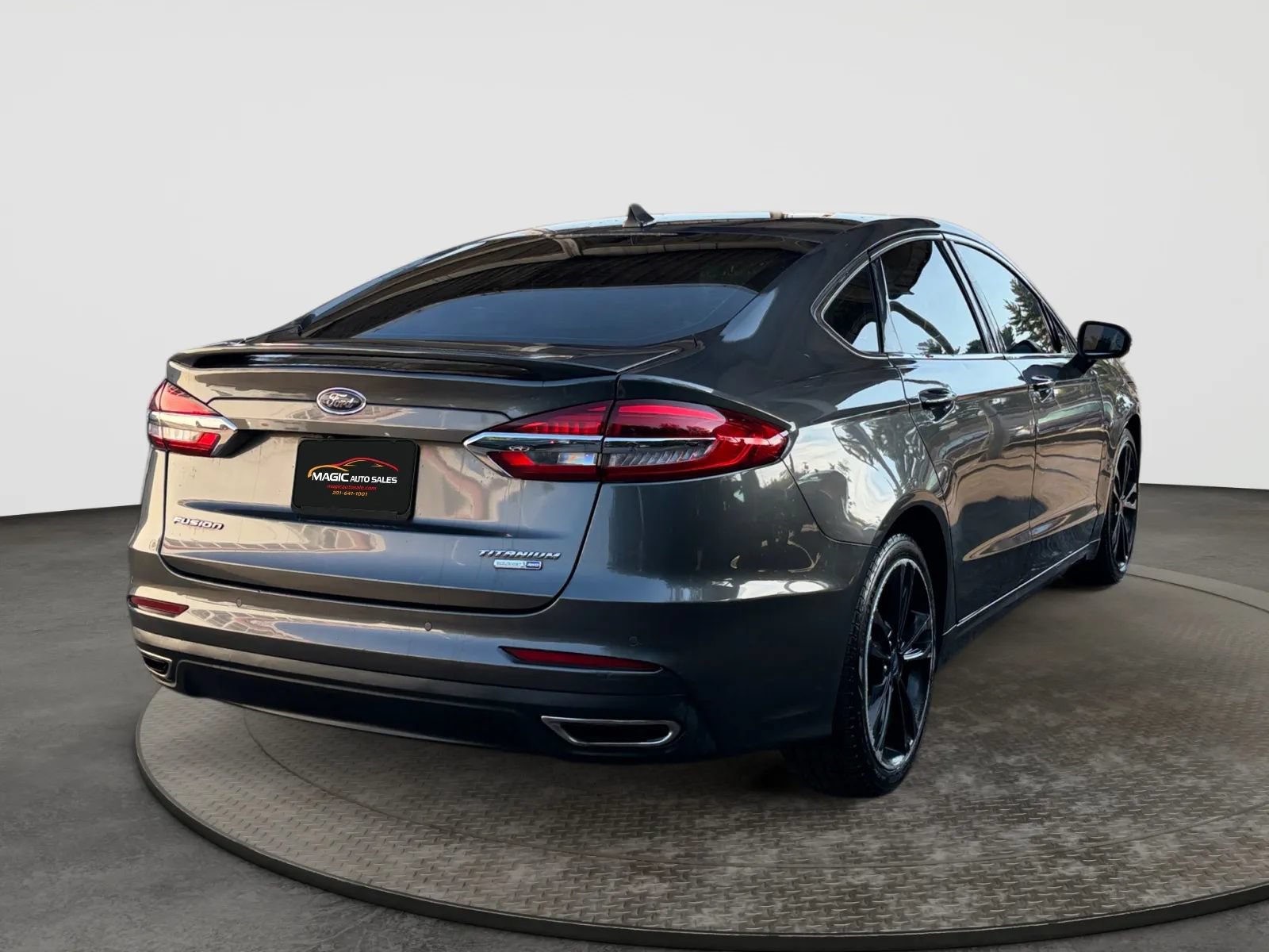 Used 2020 Ford Fusion Titanium AWD/4WD image 10
