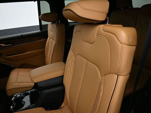 New 2026 Jeep Grand Cherokee L Summit AWD/4WD image 29