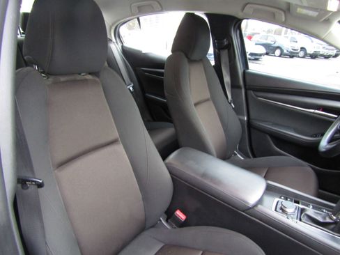 Used 2021 MAZDA MAZDA3 s image 22
