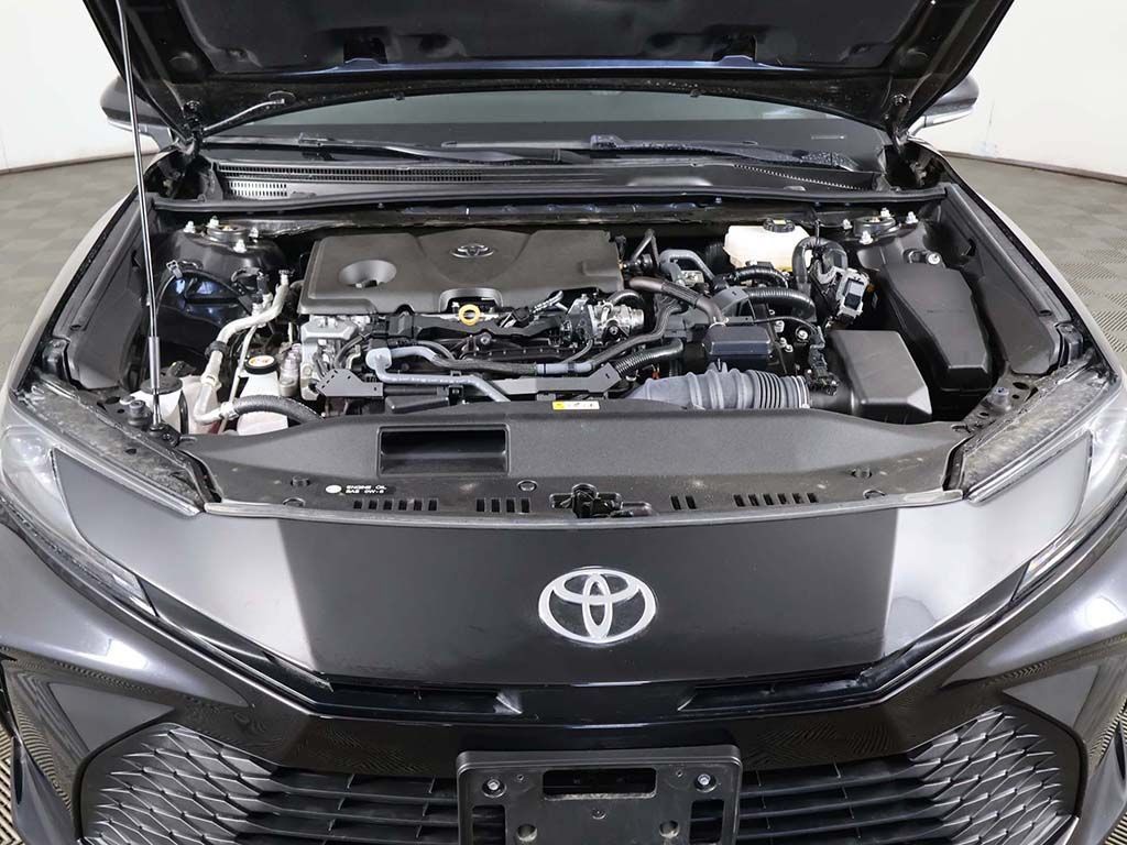 Used 2025 Toyota Camry LE FWD image 17