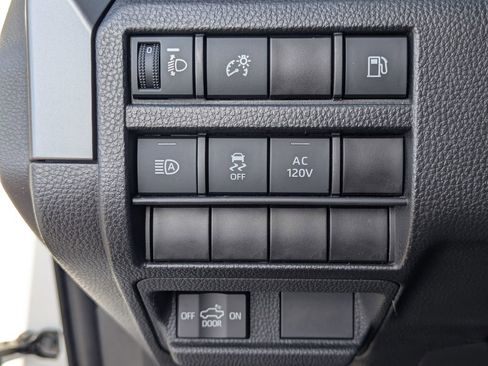 Used 2025 Toyota Tacoma TRD Sport AWD/4WD image 26