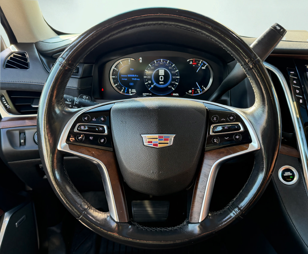 Used 2019 Cadillac Escalade Premium Luxury AWD/4WD image 22