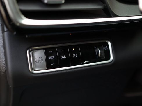 Used 2025 Buick Envision Preferred image 10