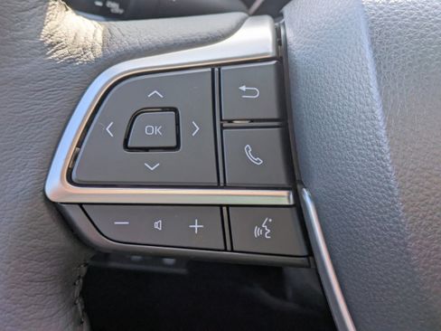 New 2026 Toyota Sienna XLE FWD image 28