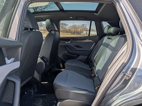 New 2026 Volkswagen Tiguan SE R-Line AWD/4WD image 6