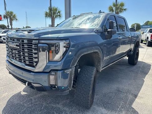 Used 2024 GMC Sierra 3500 Denali Ultimate AWD/4WD image 7