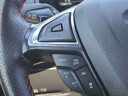 Used 2022 Ford Edge ST-Line w/ Class II Trailer Tow Package AWD/4WD image 28