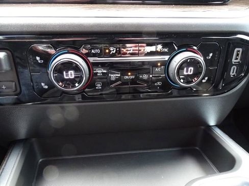 Used 2025 Chevrolet Silverado 1500 RST image 24