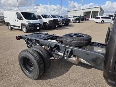 New 2026 RAM 3500 Tradesman image 30
