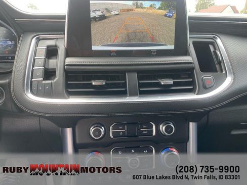 Used 2023 GMC Yukon SLT AWD/4WD image 19