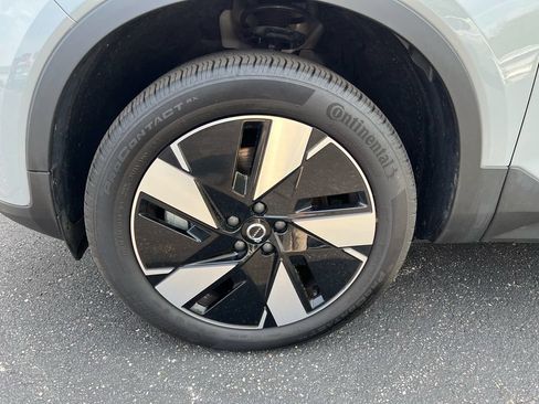 Certified 2025 Volvo EX40 Core AWD/4WD image 9