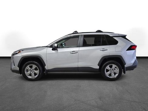 Used 2025 Toyota RAV4 XLE w/ Convenience Package AWD/4WD image 9
