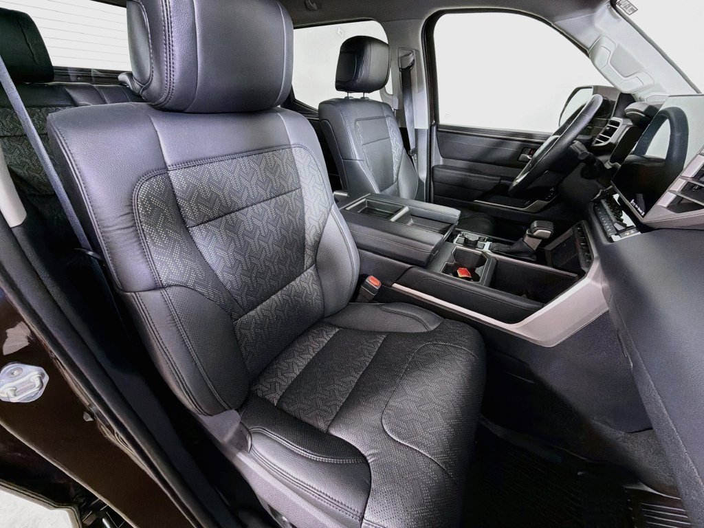 Used 2024 Toyota Tundra Limited AWD/4WD image 24