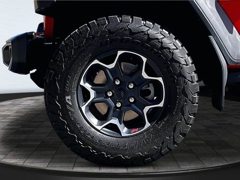 Used 2023 Jeep Gladiator Rubicon w/ LED Lighting Group image 10