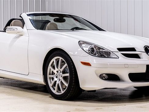Used 2005 Mercedes-Benz SLK 350 image 1