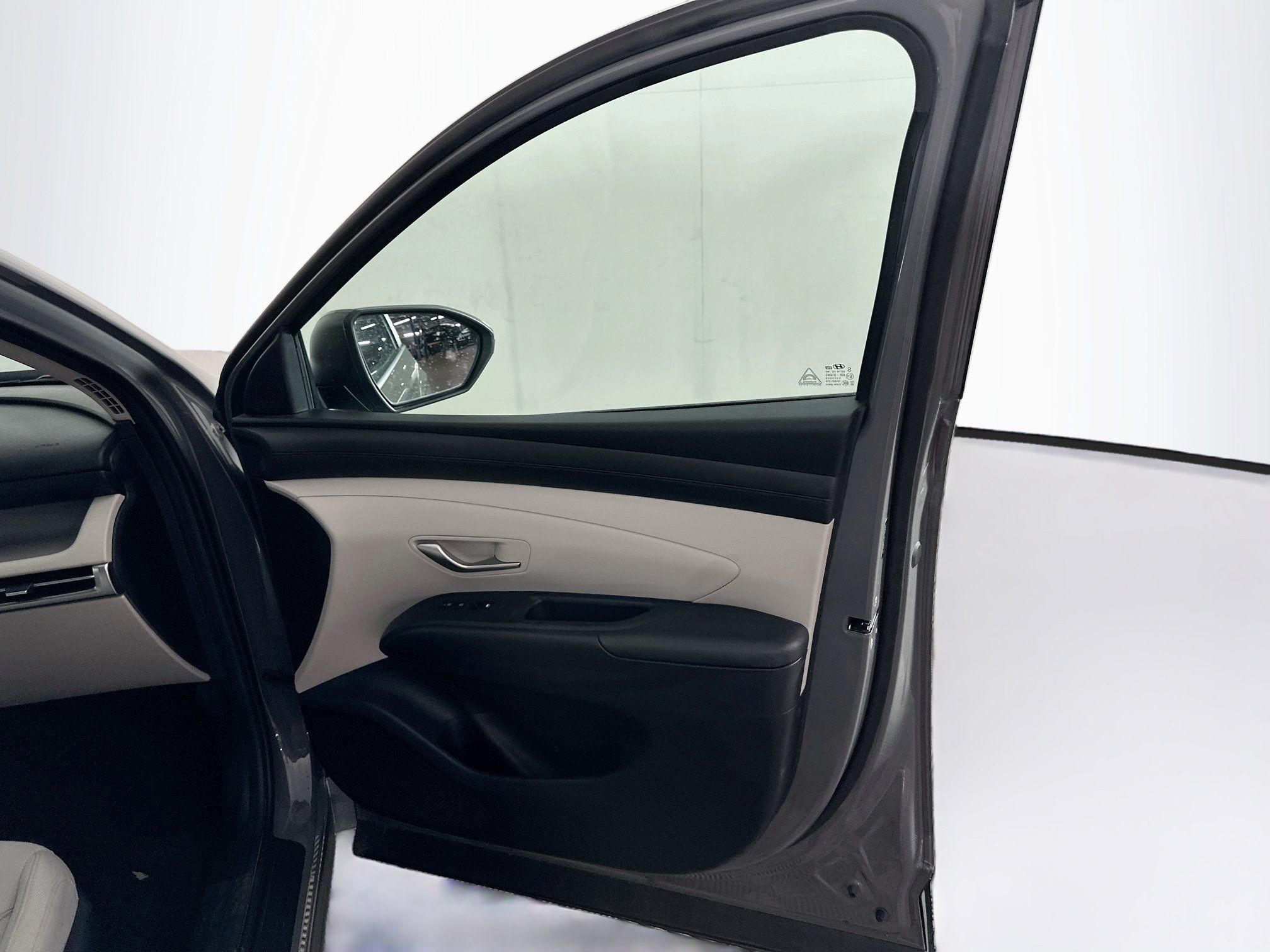 Used 2025 Hyundai Tucson SEL AWD/4WD image 32