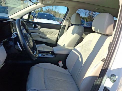 Used 2022 Kia Sorento SX Prestige w/ Panoramic Sunroof Package image 24